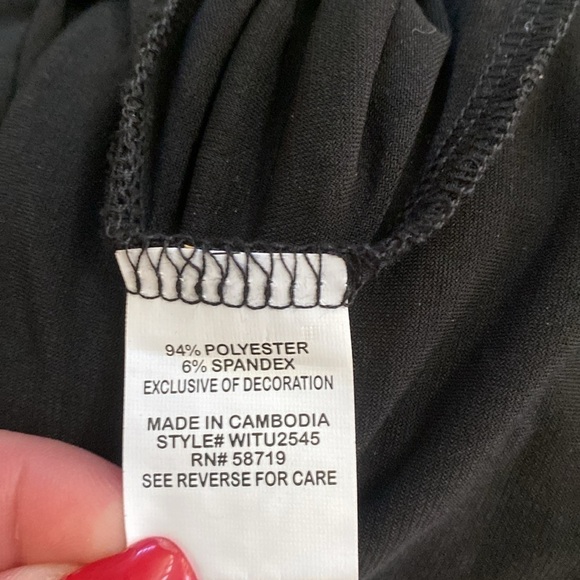 Elements black blouse with gold embellishments. 1X - Picture 7 of 8